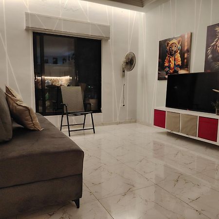 Abu Alzoz Home سكن مشترك 安曼 外观 照片